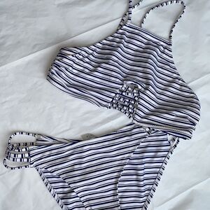 Cupshe White striped swimsuit size  M